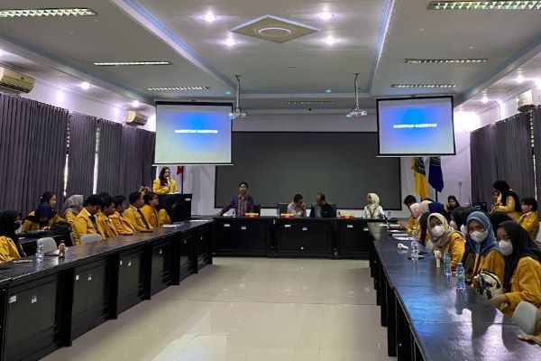 kULIAH tamu 600