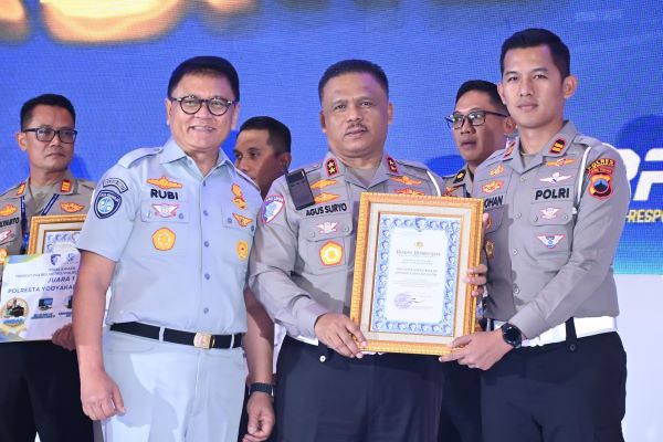 Jasa Raharja dan Korlantas Polri Serahkan IRSMS Award kepada Polda dan Polres yang Sigap Melaporkan Kecelakaan